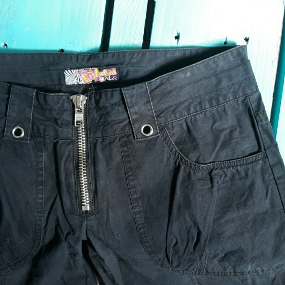 Volcom capris - Picture 2 of 4